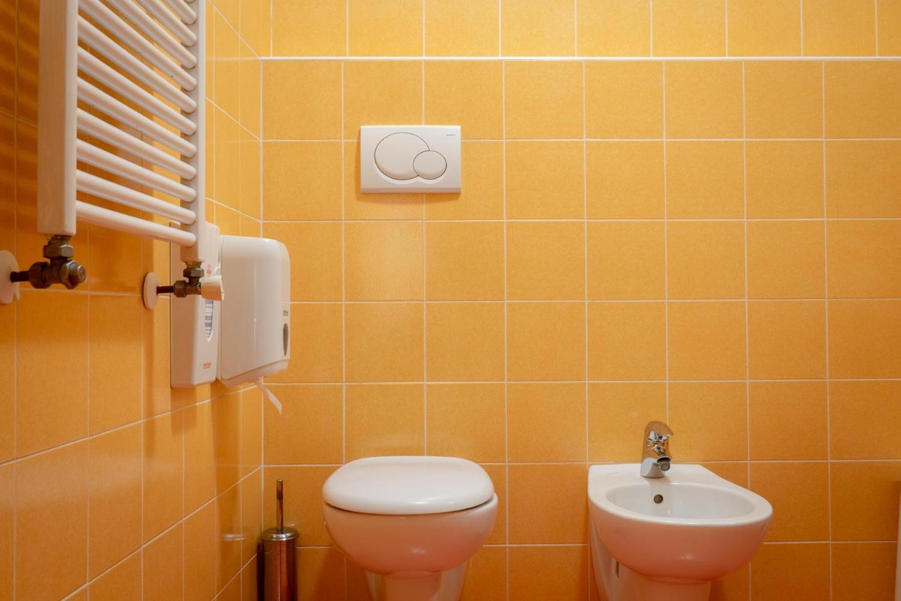 Driepersoonskamer met Eigen Externe Badkamer